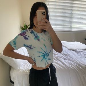 green and blue cropped tie dye tee//size small
